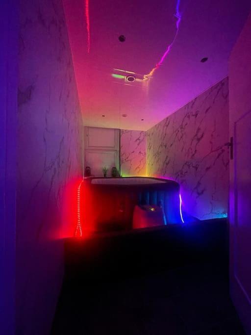 *Luxury 9Ine Lush Jacuzzi Apartment & Balcony* Birmingham Eksteriør billede