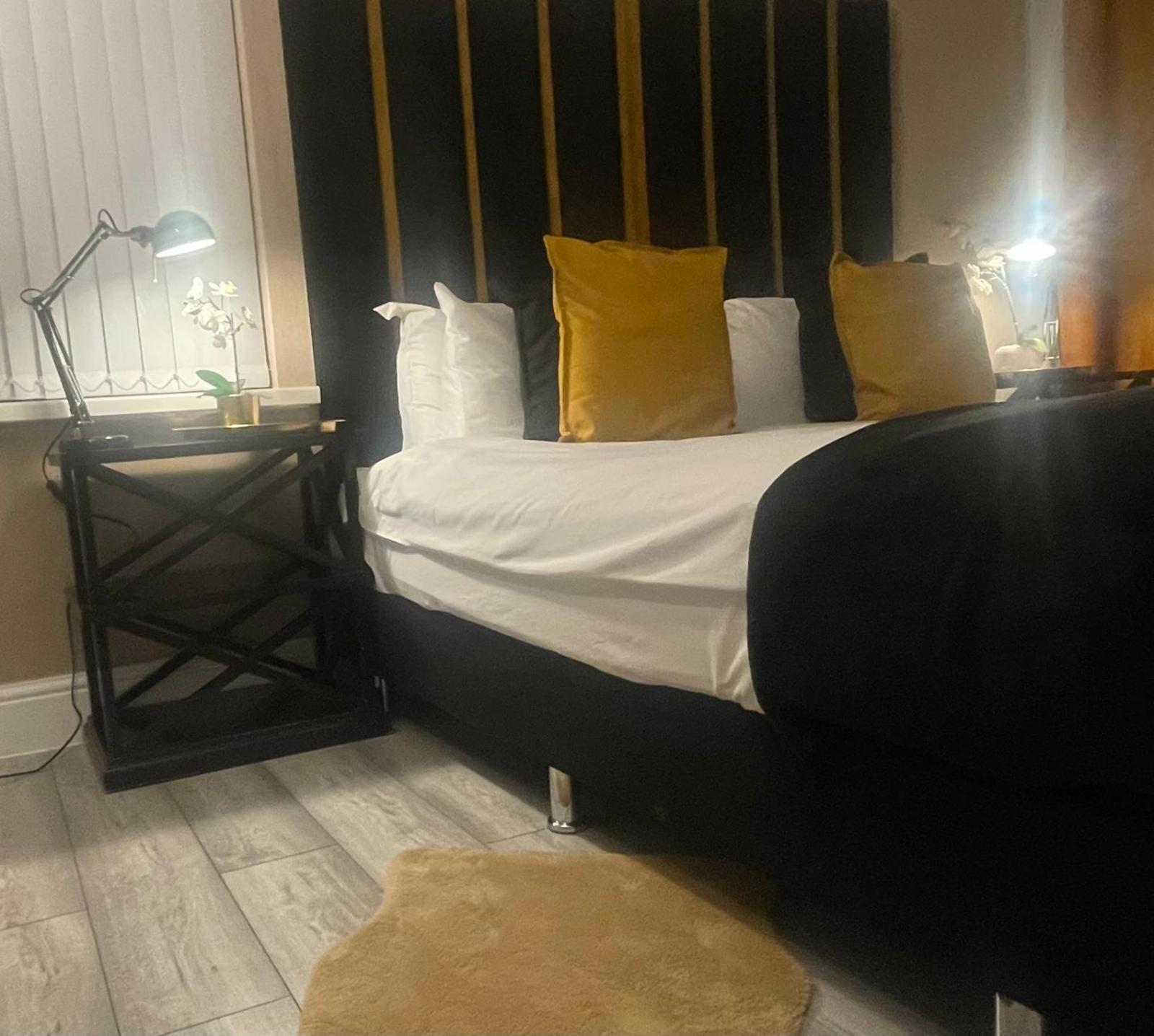*Luxury 9Ine Lush Jacuzzi Apartment & Balcony* Birmingham Eksteriør billede