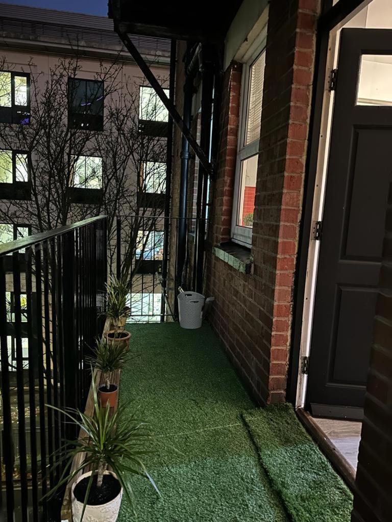 *Luxury 9Ine Lush Jacuzzi Apartment & Balcony* Birmingham Eksteriør billede